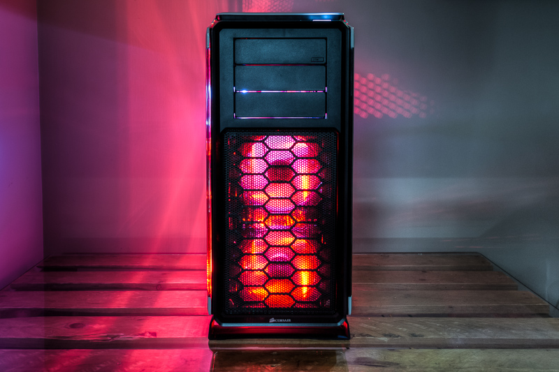 Front view of Corsair CC760T case, modified with front red LED fans (replacing the standard white LED fans)